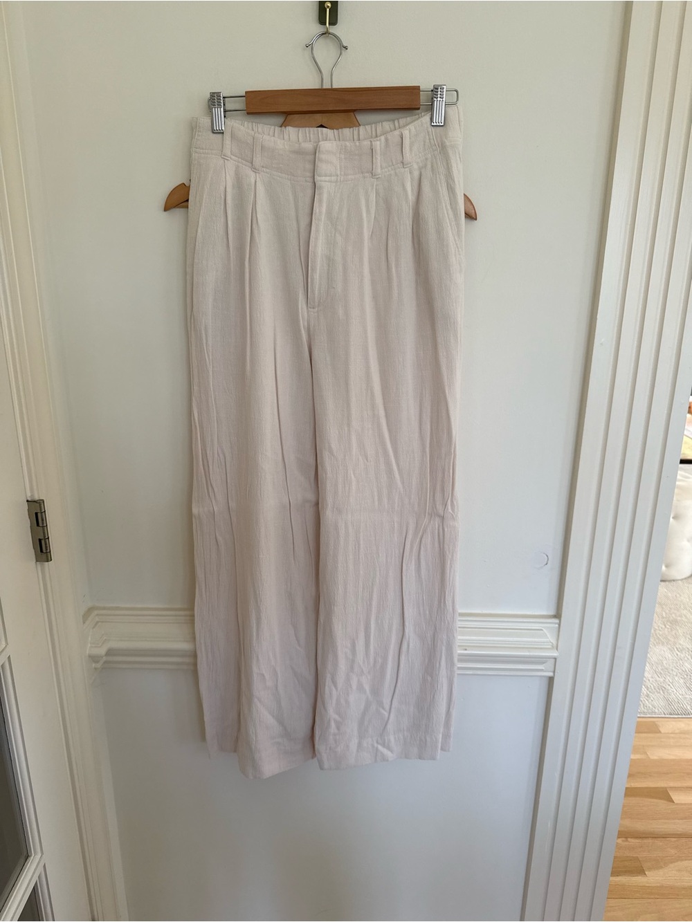 Z Supply farah Wide-Leg High-Rise Pants in Light Beige - Picture 3 of 5